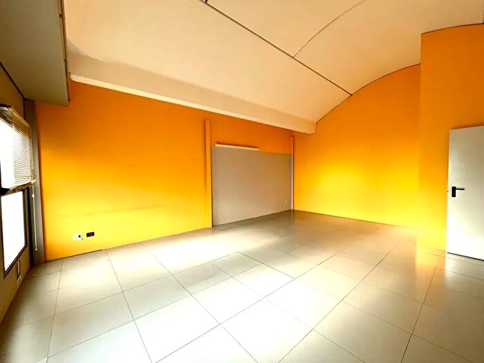 Casa trilocale in affitto in Via Provinciale, Mornago
