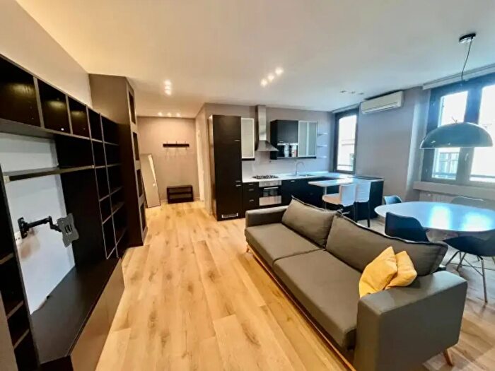 Appartamento bilocale in affitto in Via Caccialepori, Milano