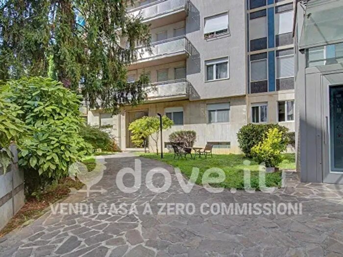 Appartamento quadrilocale in vendita in Via Guglielmo Longo, Bergamo