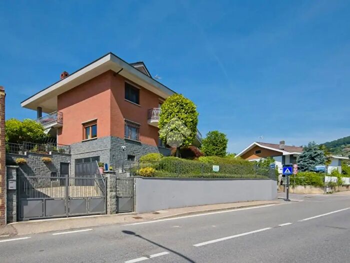 Casa con 7 locali in vendita in Via Circonvallazione, Pecetto Torinese