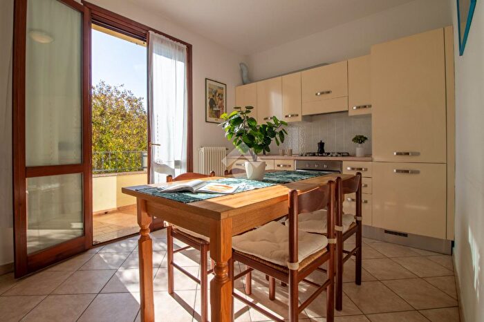 Appartamento trilocale in vendita in Via Santa Maria, Ravenna