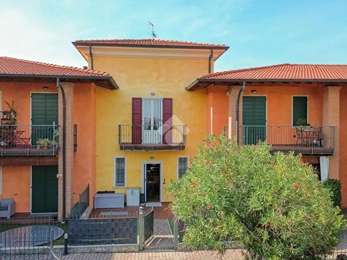 Case in Vendita e in Affitto - 2