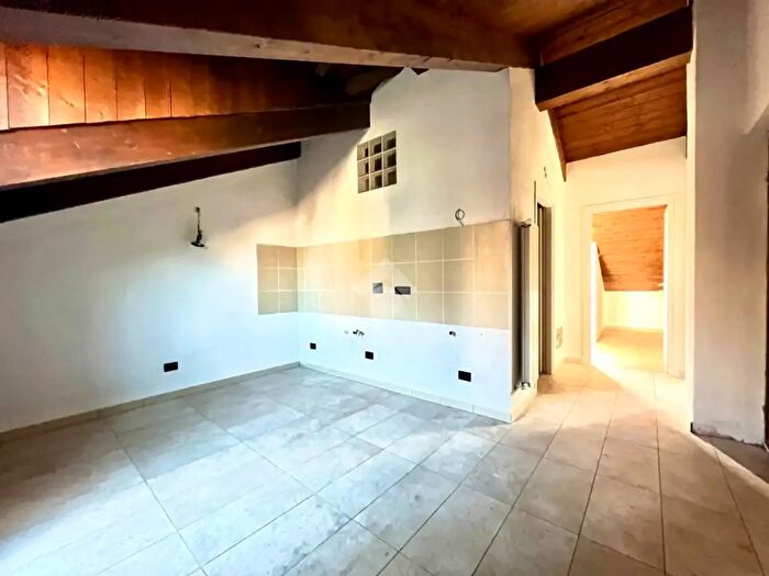 Appartamento trilocale in vendita in Via Lanzo, Torino