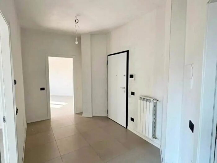 Appartamento trilocale in affitto in Viale Dante Alighieri, Barlassina