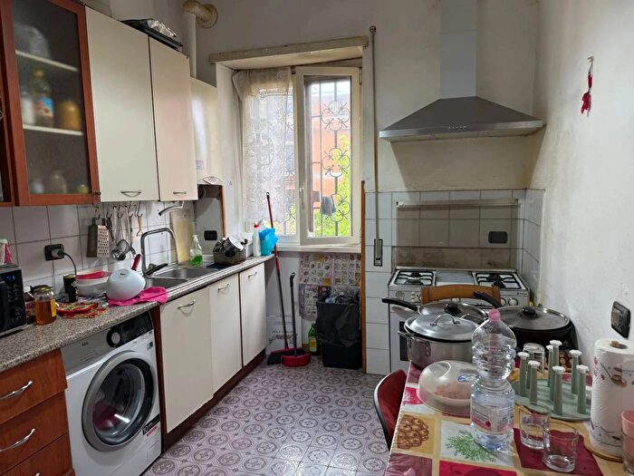 Appartamento trilocale in vendita in Via dellAlbanella, Roma