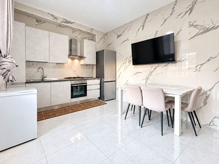 Appartamento trilocale in vendita in via san maurizio al lambro, Pelucca Villaggio Falck, Sesto San Giovanni