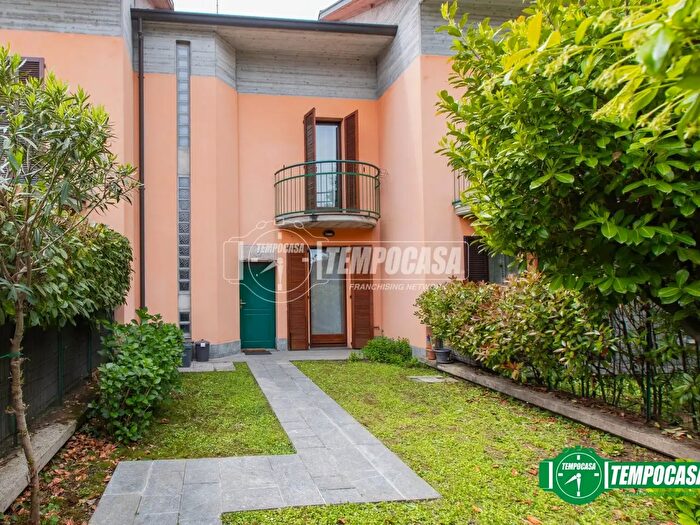 Casa quadrilocale in vendita in Via Nazario Sauro, Castellanza