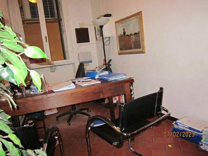 Appartamento con 6 locali in vendita in Via San Martino, Grosseto