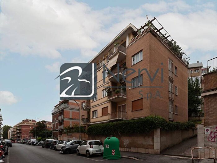 Appartamento quadrilocale in affitto in Via degli Orti della Farnesina, Vigna Clara Vigna Stelluti, Roma