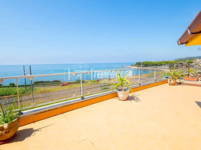 Appartamento quadrilocale in vendita in Via Aurelia Vecchia, Santa Marinella