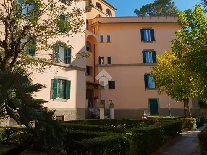 Appartamento bilocale in vendita in Via della Farnesina, Roma