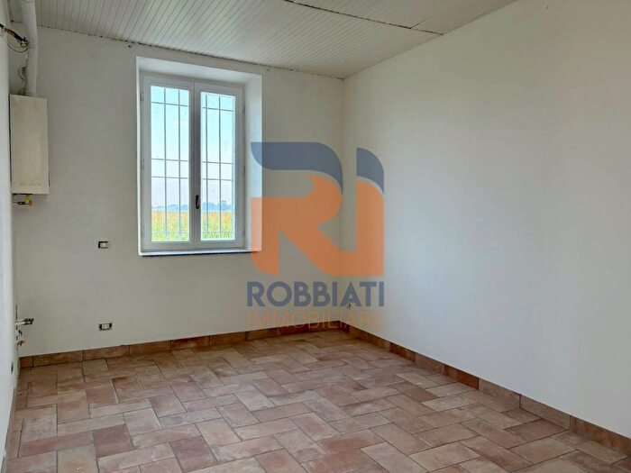 Appartamento trilocale in affitto in Cascina Novello, Travacò Siccomario