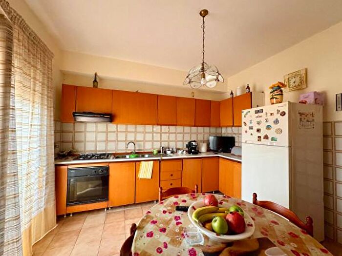 Appartamento con 6 locali in vendita in Vicolo Giacomo Medici, Barcellona Pozzo Di Gotto