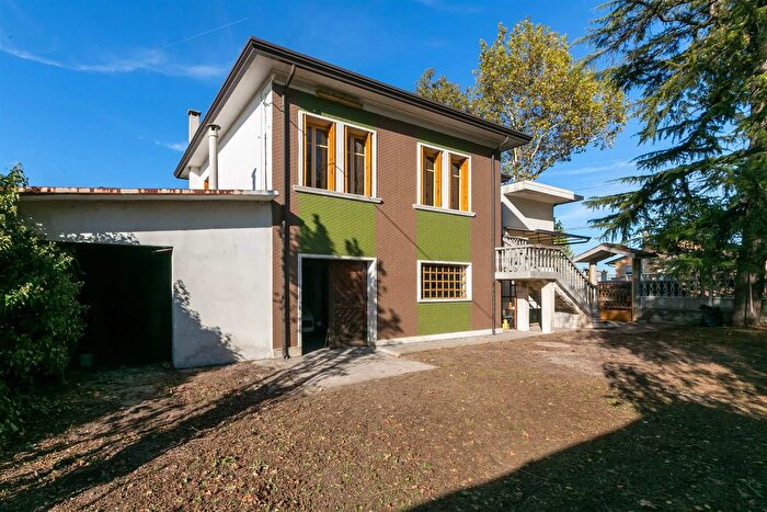 Casa con 5 locali in vendita in Via Caposile Musile di Piave, Musile Di Piave