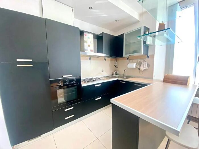 Appartamento trilocale in vendita in Via Corridoni, Firenze