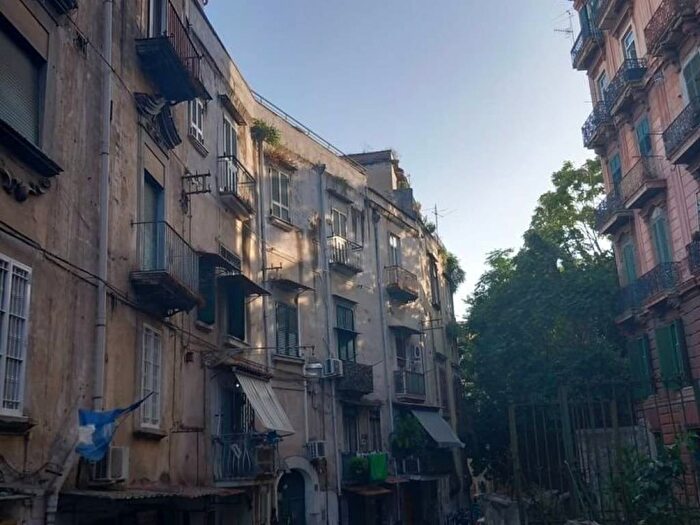 Appartamento monolocale in affitto in Vico del Sacramento, San Carlo AllArena, Napoli