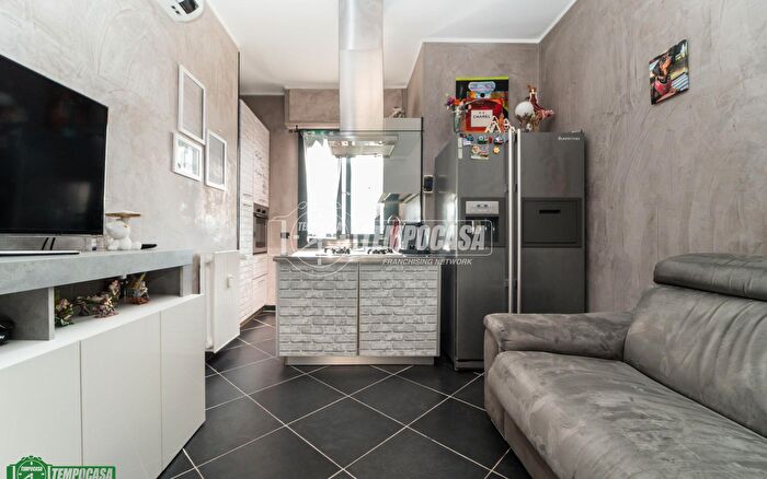 Appartamento bilocale in vendita in Via Tofane, Milano