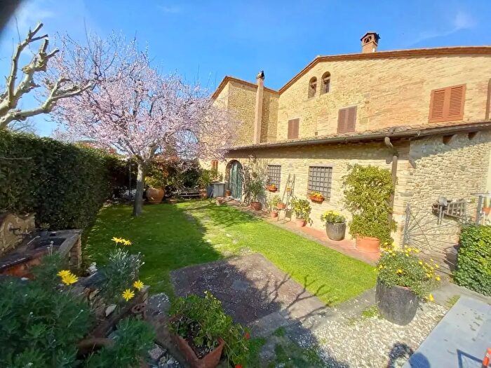 Casa trilocale in vendita in Montespertoli