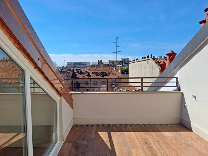 Appartamento monolocale in affitto in Via Lazzaro Palazzi, Porta Venezia, Milano