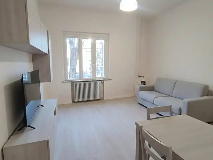 Appartamento trilocale in vendita in Via Solari, Parma