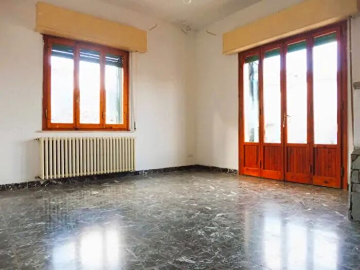 Casa con 5 locali in vendita in Via Poggio a Isola, San Miniato
