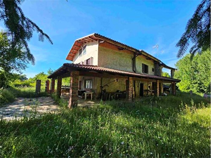 Casa con 6 locali in vendita in Località Malpotremo, Ceva