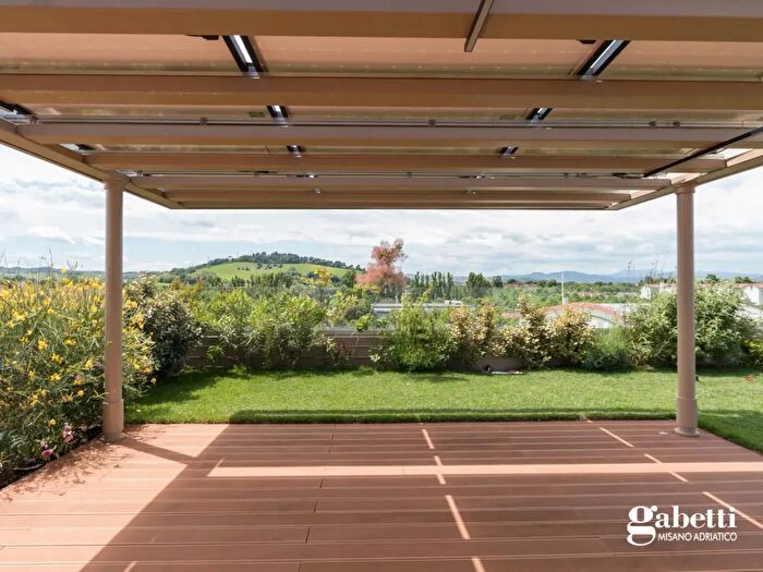 Appartamento trilocale in vendita in Via Romagna, Gabicce Mare