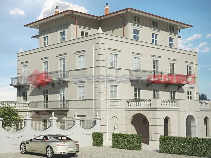 Appartamento con 6 locali in vendita in Via Ponte La Pietra Snc, Cassino