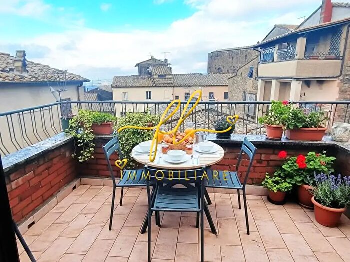 Appartamento con 5 locali in vendita in Volterra