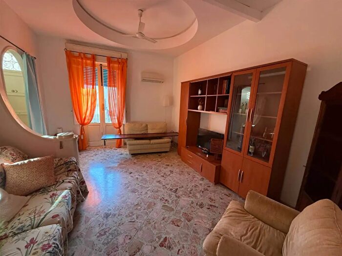 Appartamento con 6 locali in vendita in Vicolo Picchio, Marsala