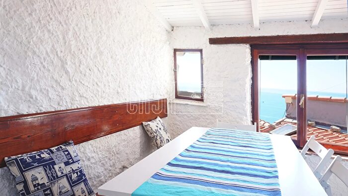 Casa quadrilocale in vendita in Via Fratelli Landi, Lerici