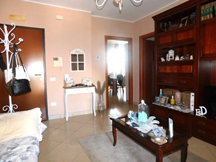 Appartamento quadrilocale in vendita in Via Raffaele Viviani, Maddaloni