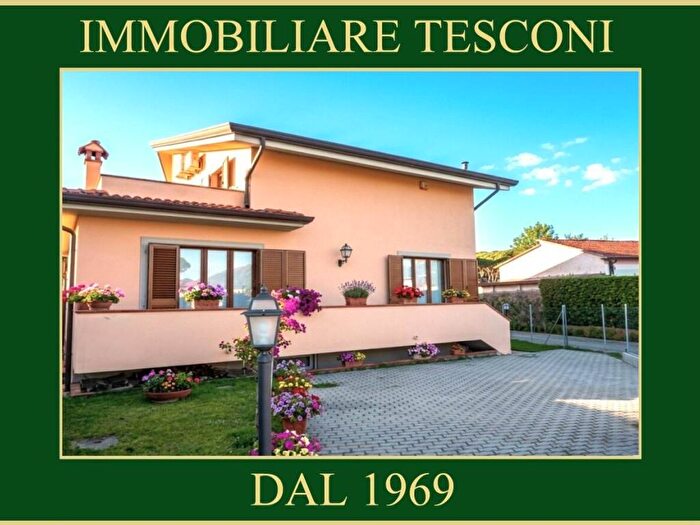 Casa con 6 locali in affitto in via aurelia sud, Pietrasanta