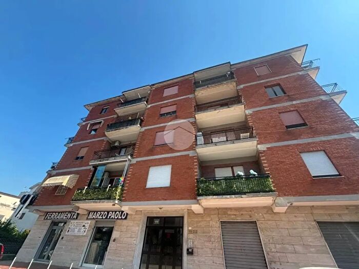 Appartamento trilocale in affitto in Via Sant'Antonio, Caserta
