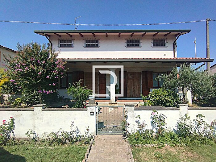 Casa con 5 locali in vendita in Ravenna