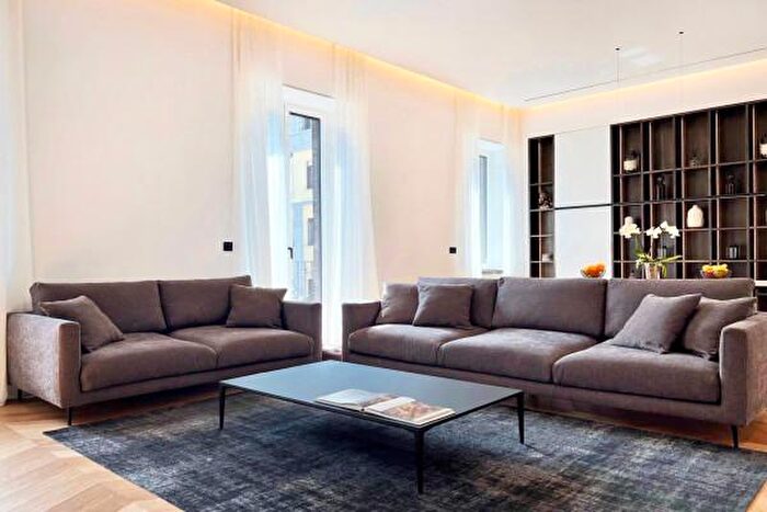 Appartamento quadrilocale in vendita in Via Umberto Biancamano, Torino