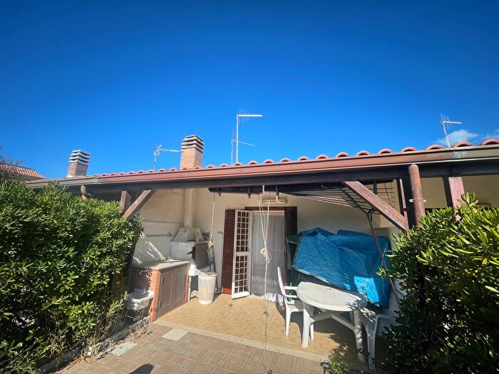 Casa quadrilocale in vendita in Via Nestore, Ardea