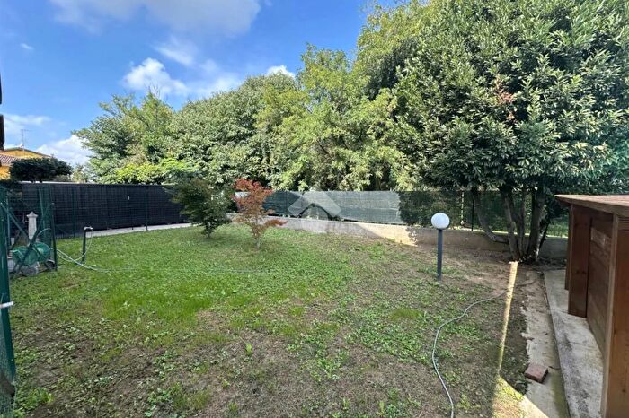 Casa quadrilocale in vendita in Via Caduti di Nassiriya, Chieve