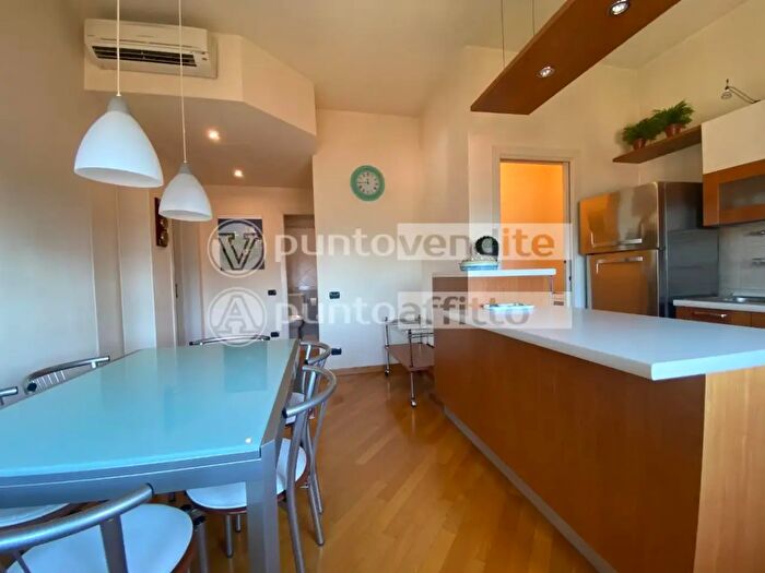 Appartamento trilocale in affitto in a Carlo Massei, Lucca