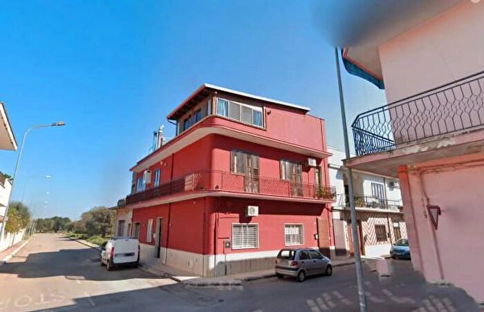 Appartamento con 6 locali in vendita in Via Papa Giovanni XXIII, San Michele Salentino