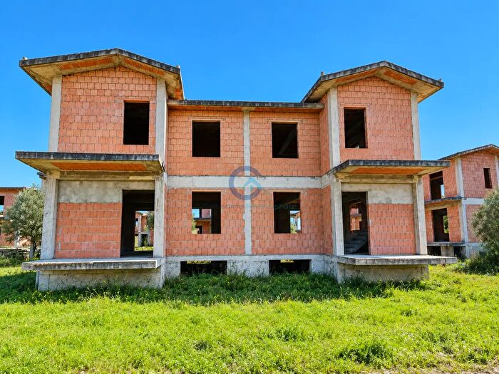 Casa con 12 locali in vendita in Villaggio Conca d'Oro, Simeri Crichi
