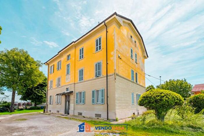 Appartamento quadrilocale in vendita in Via Cascina Colombaro, Cuneo