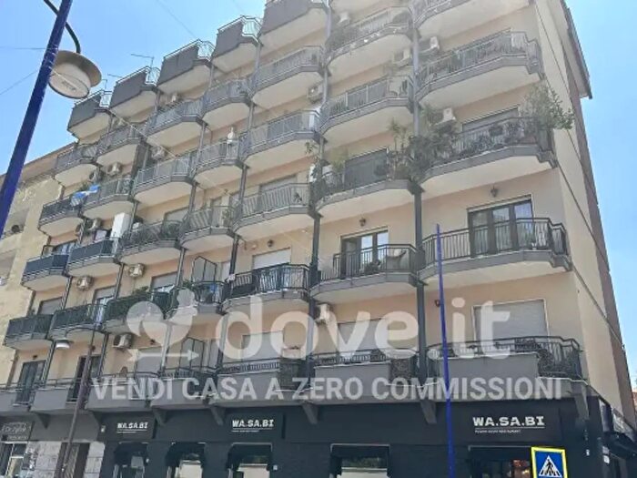 Appartamento con 5 locali in vendita in Via Roma, Caserta