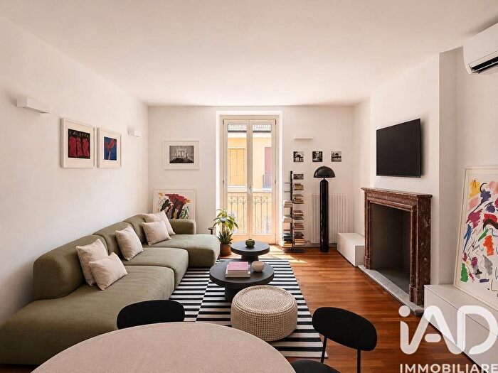 Appartamento con 5 locali in affitto in Via Pasquale Sottocorno, Indipendenza, Milano