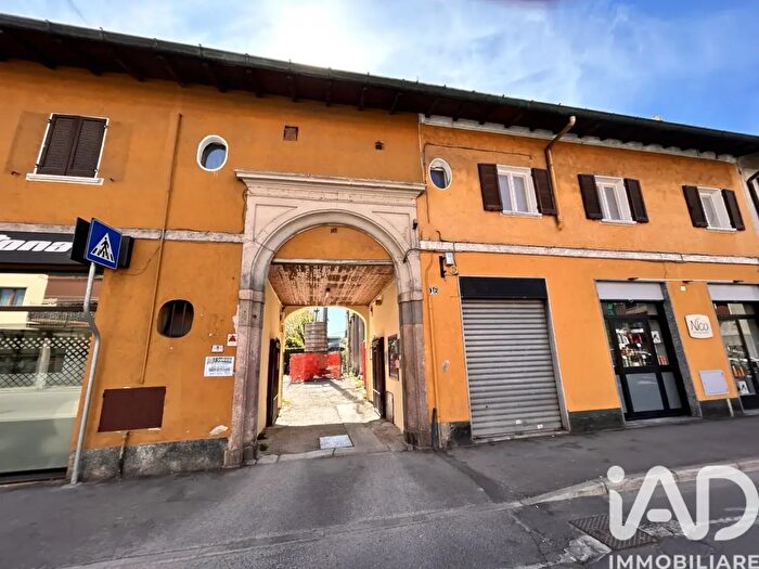 Appartamento trilocale in vendita in Via Madonnina, Nova Milanese