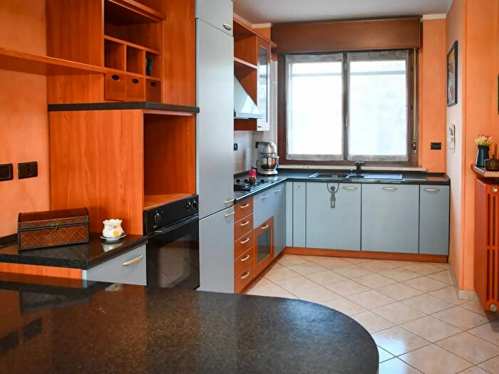Casa con 6 locali in vendita in Via Paolo Borsellino, Cirie'