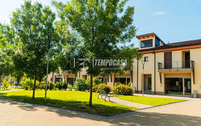 Case in Vendita e in Affitto - 2