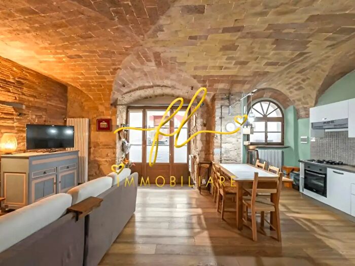 Appartamento trilocale in vendita in Pomarance