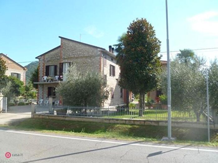 Casa con 6 locali in vendita in Panicale