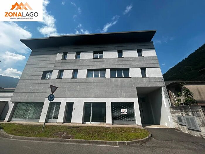 Appartamento trilocale in vendita in Via del Cotonificio, Pisogne
